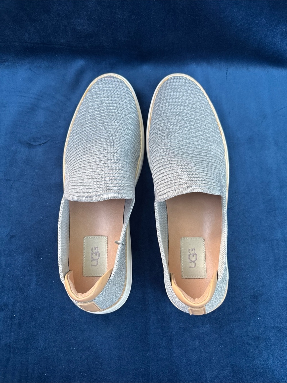 UGG Women’s Gray Knit Slip On Loafers Comfort Casual Shoes size 9